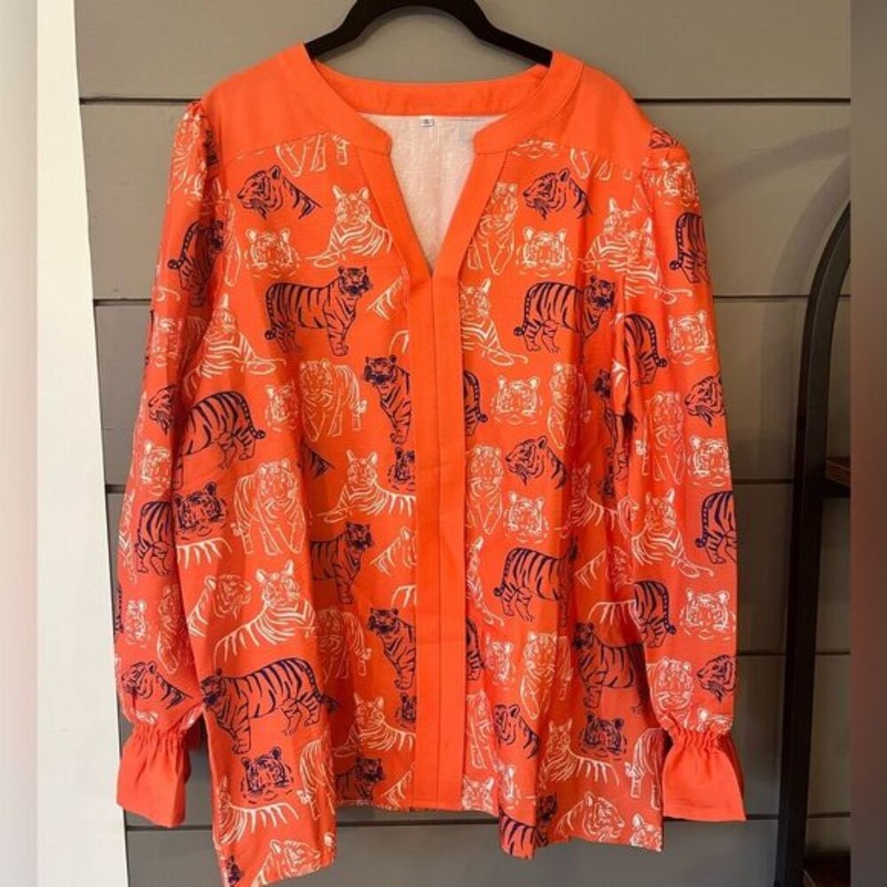 Tiger print orange, purple and white v neck blouse size XL‎